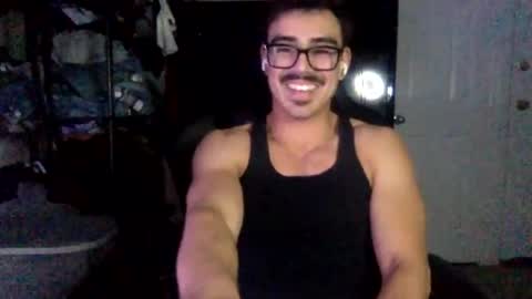 luvrboy77 online show from June 23, 6:51 am