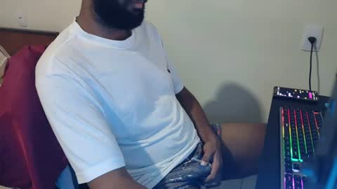 m0ren01995 online show from June 13, 5:22 pm