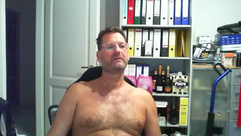 macfly67 online show from July 23, 9:34 pm