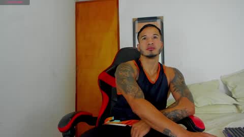 marcus_elrey online show from May 8, 10:38 am