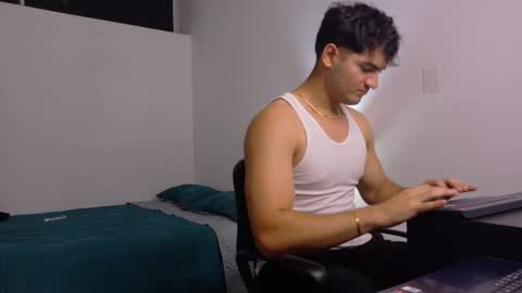 Antonio banderas online show from March 18, 4:48 am