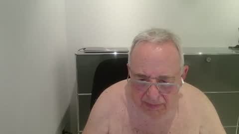 martin_1947 online show from June 29, 8:53 pm