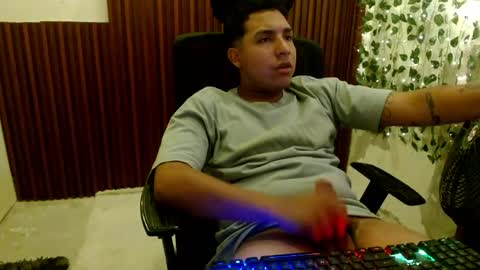 mateuspolla online show from May 6, 6:14 am