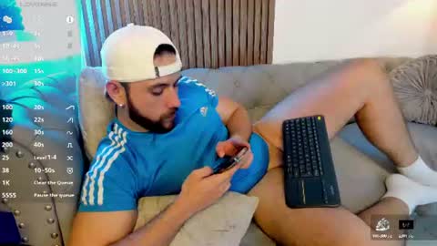 Maximo Wolf online show from June 25, 5:12 am
