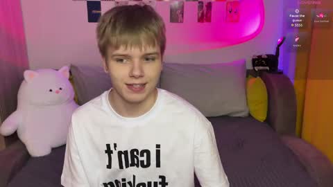 Arthur online show from March 31, 9:27 pm