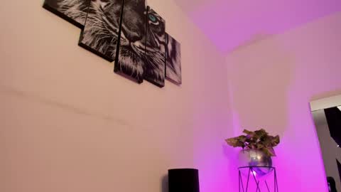 Mia  Iron online show from April 22, 4:12 pm