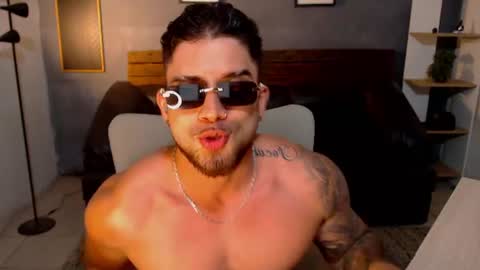 Mike Montoya online show from June 22, 11:09 pm