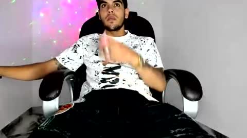 mikee_scooth online show from June 11, 8:12 am