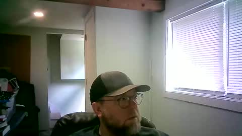 Mr. Happy online show from May 26, 9:33 pm