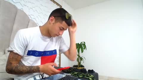 Mr Porn  online show from June 21, 5:07 pm