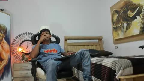 mr_stiven_ online show from June 5, 6:29 am
