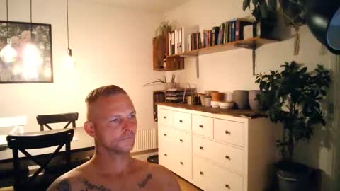 mrchrcor online show from May 15, 12:09 am