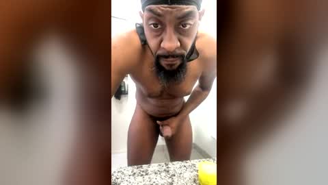 mrmakehercum32 online show from June 24, 9:28 pm