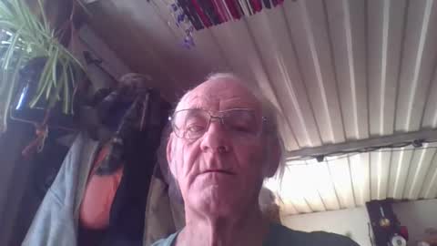 Chuck online show from April 20, 7:27 pm