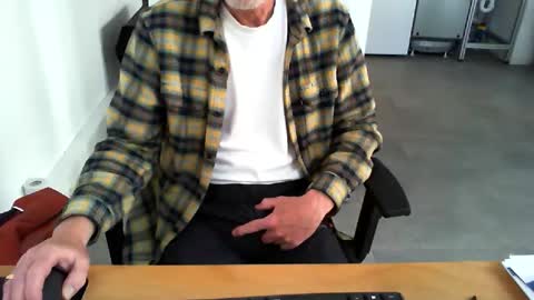 mucfag online show from May 8, 10:49 am