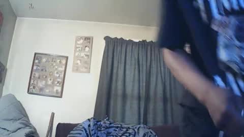 nathanbutler0 online show from April 6, 11:05 pm