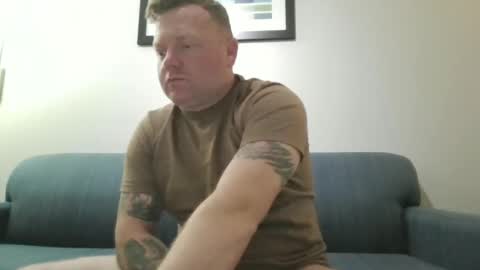 navyman34 online show from April 22, 2:33 pm