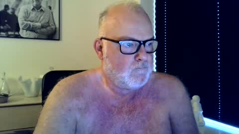 nicexxdane online show from June 19, 3:23 am
