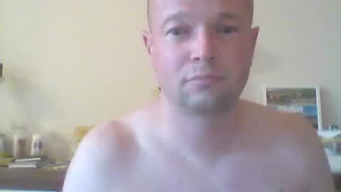 nick1990b online show from August 6, 5:08 pm