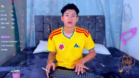 nicolastorres__ online show from June 22, 6:41 am