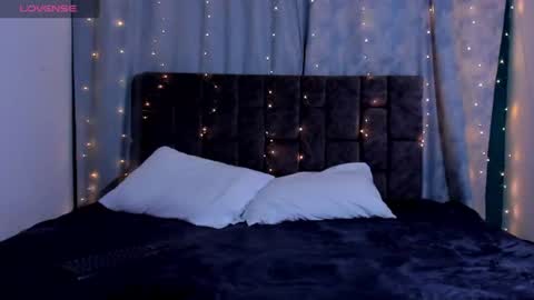 nicolastorres__ online show from June 16, 7:21 am