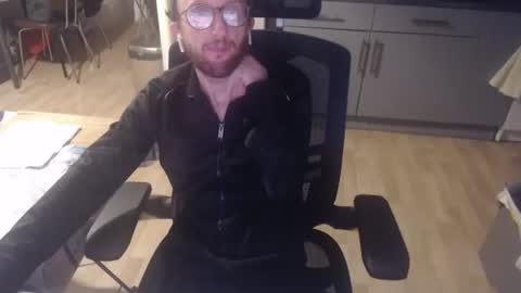 nightman7485569 online show from June 30, 1:17 am
