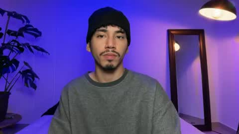 noah_and_steven online show from June 20, 11:54 pm