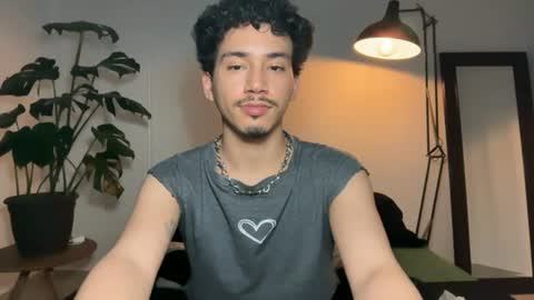 noah_and_steven online show from July 1, 5:03 pm