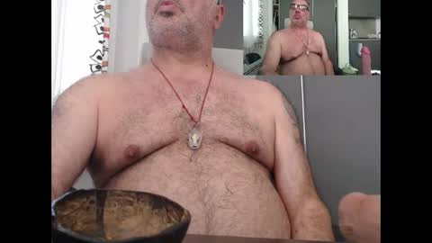 sweet bear online show from May 19, 8:31 am