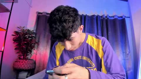 Nova online show from April 19, 8:44 pm