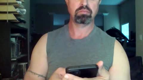 nvrenuff1979 online show from March 20, 12:09 pm