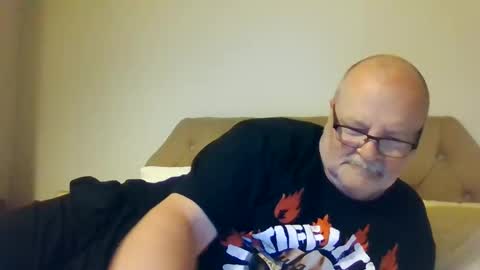 old_fkrr_ online show from May 26, 9:00 pm