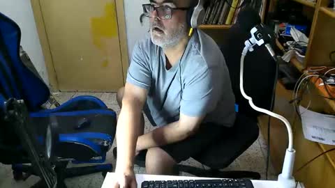 olegariooticario784770 online show from May 29, 7:57 pm