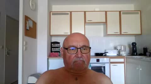 Onemoretimebis online show from June 18, 9:14 am