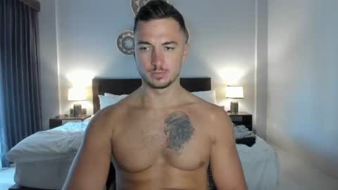 paulblack021 online show from August 4, 7:36 am