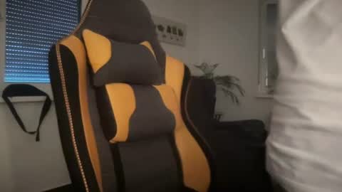 love bush online show from June 29, 4:51 pm