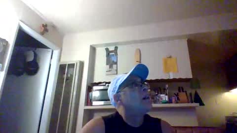 pawgkiller online show from April 19, 3:28 am