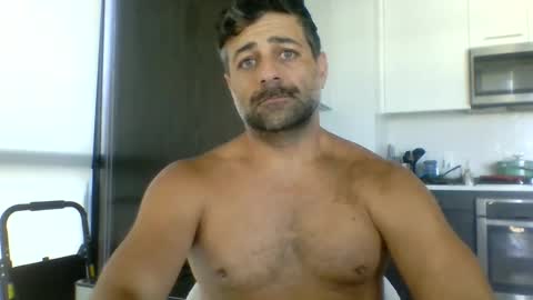 persianprince546 online show from June 1, 7:03 pm