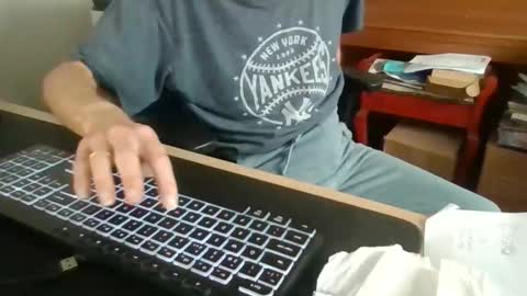 petitwilly online show from November 3, 10:08 am