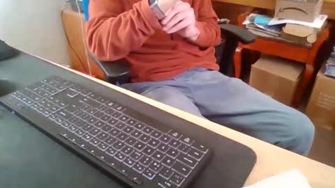 petitwilly online show from November 26, 9:12 am