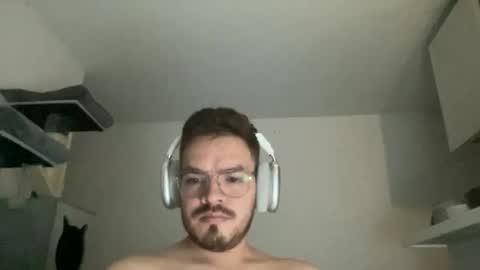 philip0411 online show from June 1, 4:24 am