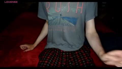 pussylover2182 online show from July 18, 12:17 am