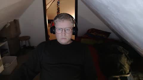 pussylovercb online show from April 12, 8:10 pm