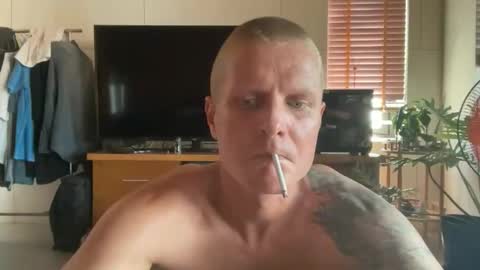 rabbit_eyes69 online show from May 27, 2:41 am