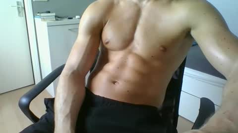 ramonjoosse2001 online show from June 1, 4:07 pm