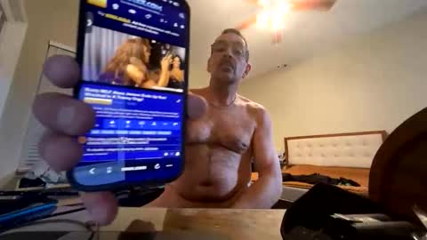 ranuzzi26 online show from April 30, 3:35 am