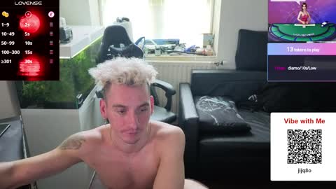 Rayzel online show from May 21, 5:39 pm
