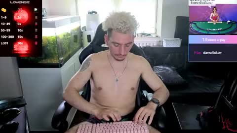 Rayzel White online show from June 27, 6:24 pm