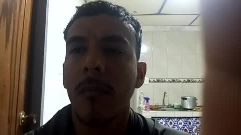 renzondelgado64 online show from July 26, 8:39 pm