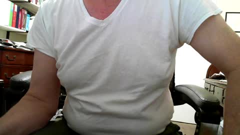 RespectfullyYours69 online show from June 18, 11:37 am